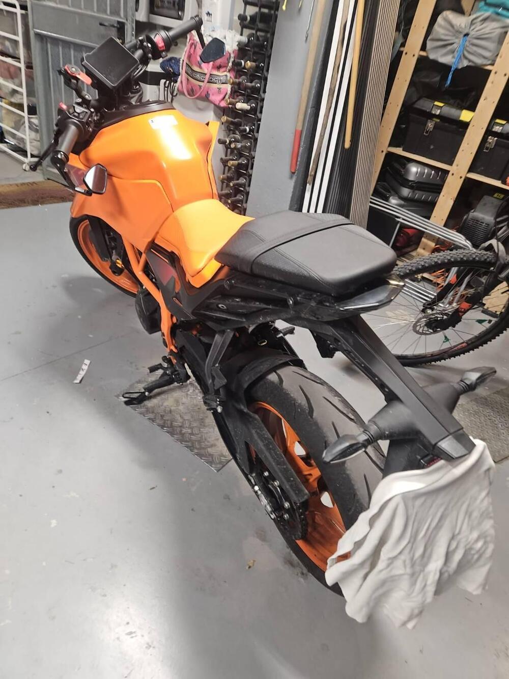 KTM 390 Duke (2024 - 25) (2)