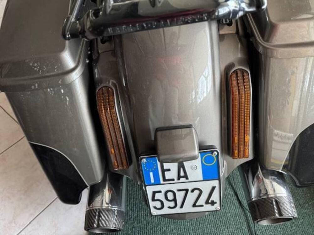 Harley-Davidson 1800 Road King (2012 - 13) - FLHRSE (4)