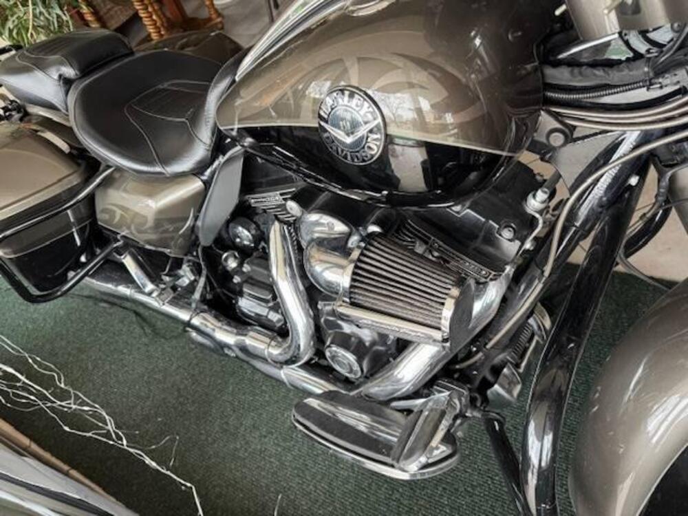 Harley-Davidson 1800 Road King (2012 - 13) - FLHRSE (5)