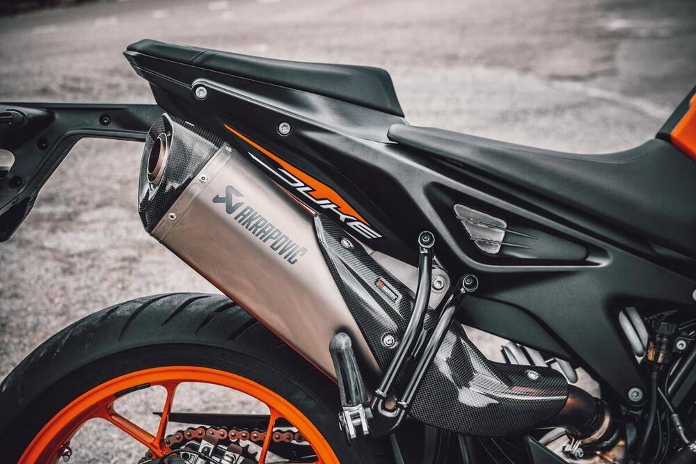Scarico Akrapovic ktm Duke 790 (2)