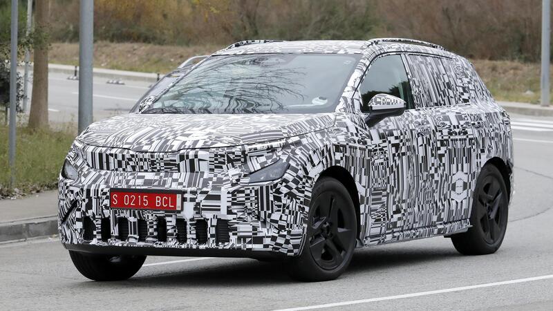 Skoda Epiq 2026, prime immagini del mini SUV elettrico da 400 km