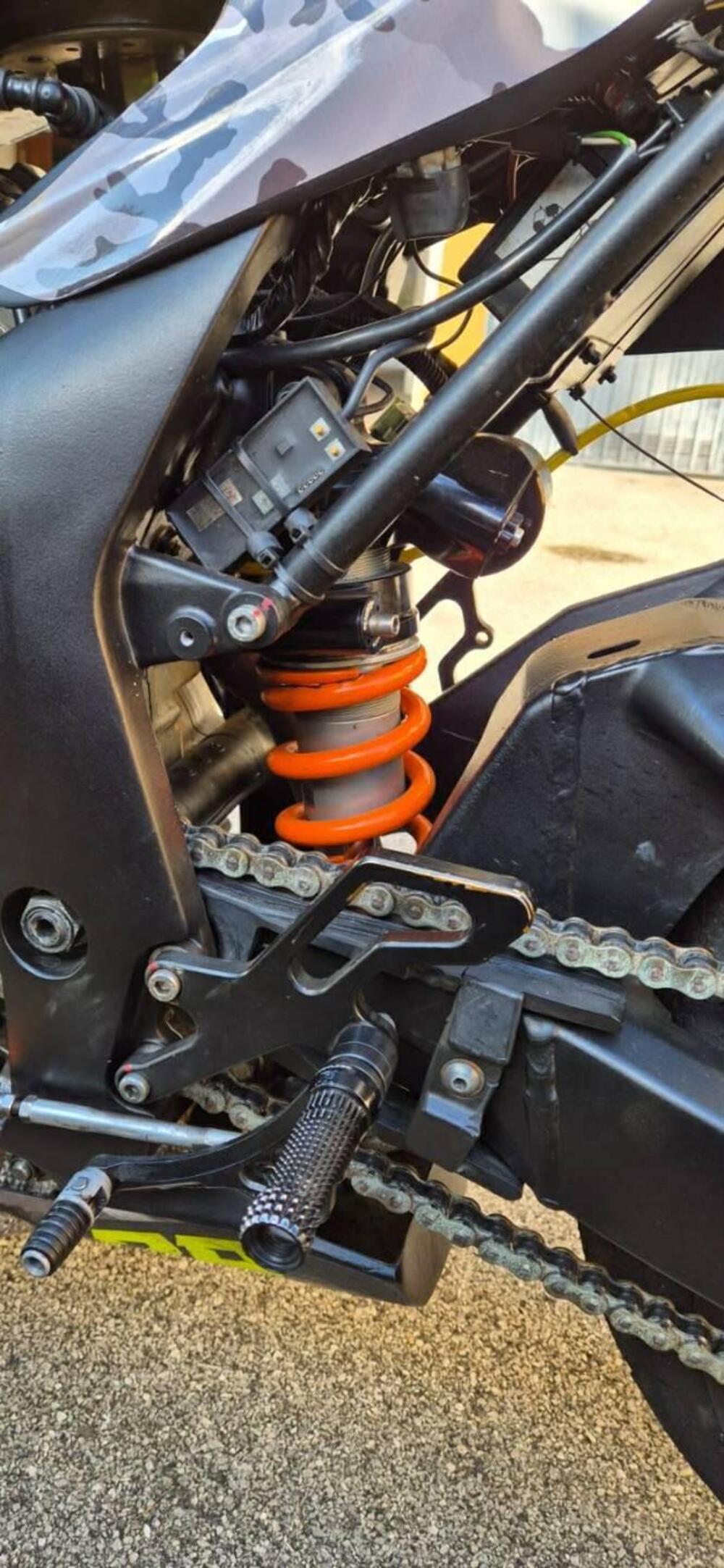 Suzuki SV 650 (1999 - 02) (6)