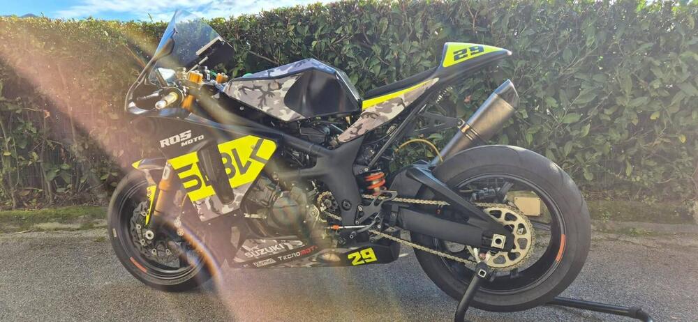 Suzuki SV 650 (1999 - 02) (2)