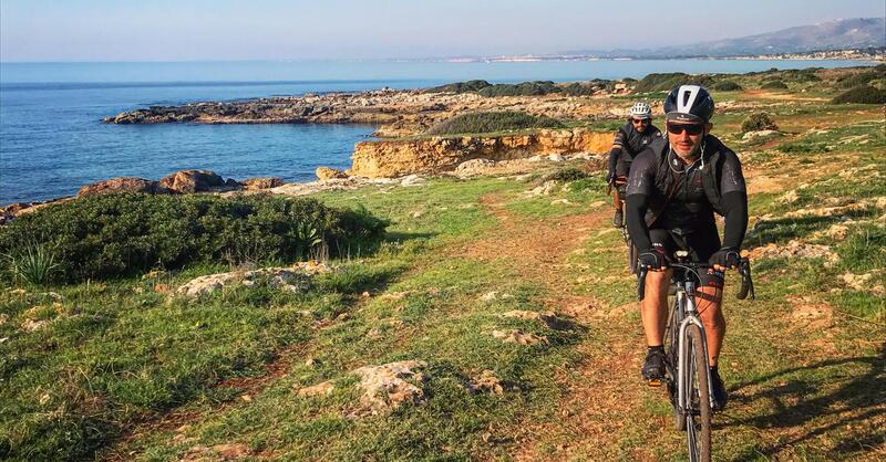 Cicloturismo a 9,8 miliardi, ma l'e-bike deve cambiare pelle per crescere