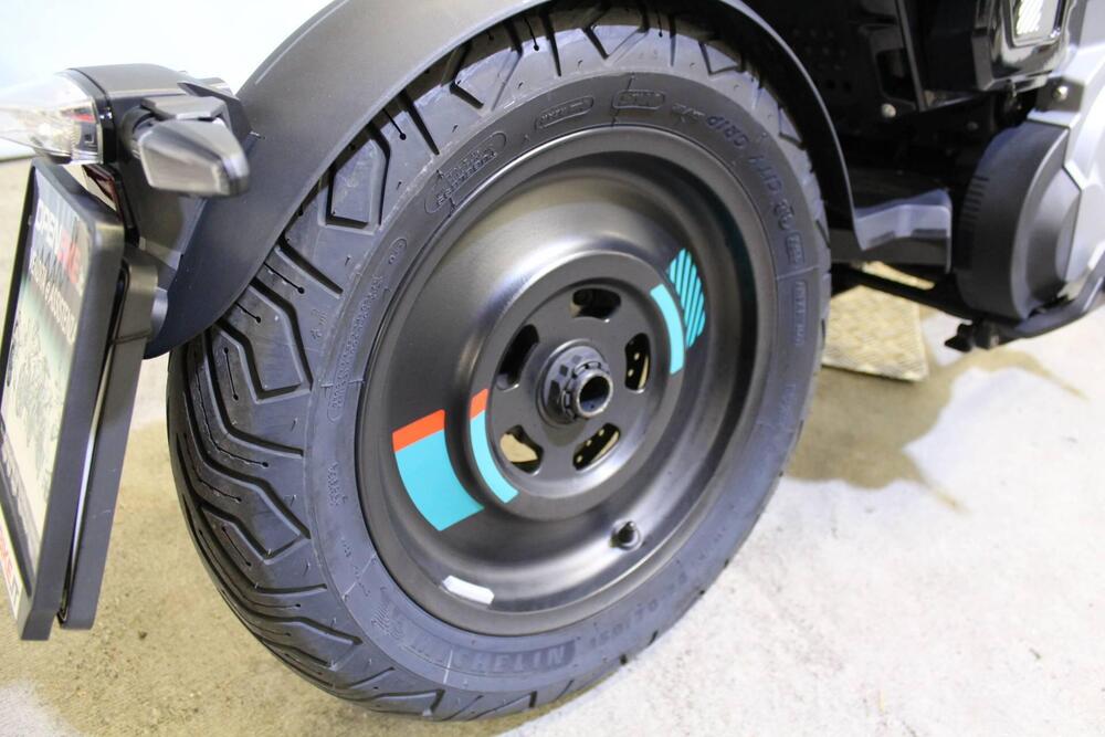 Bmw CE 02 (2024 - 26) (6)