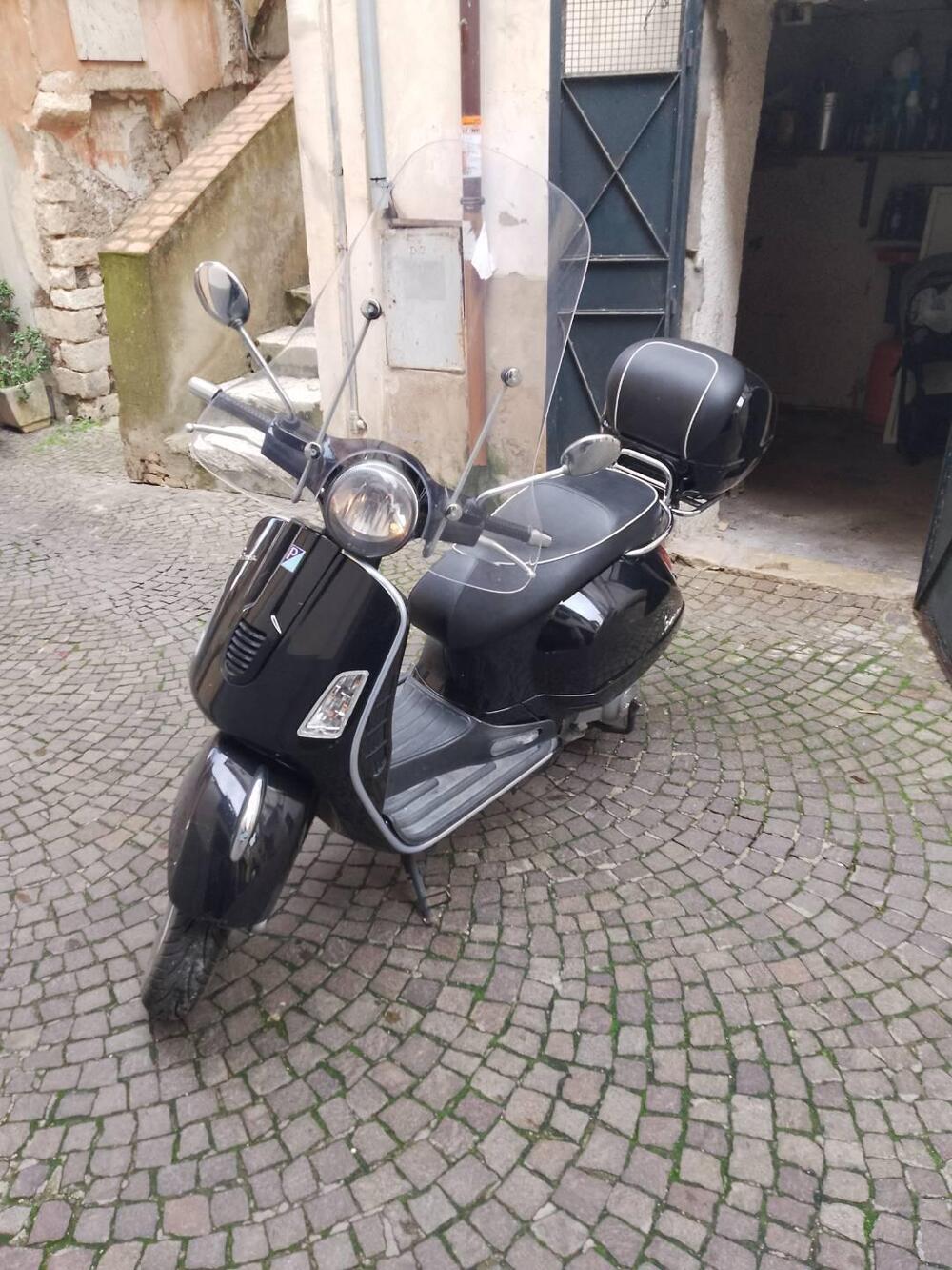 Vespa GTS 300 Super (2008 - 16) (3)