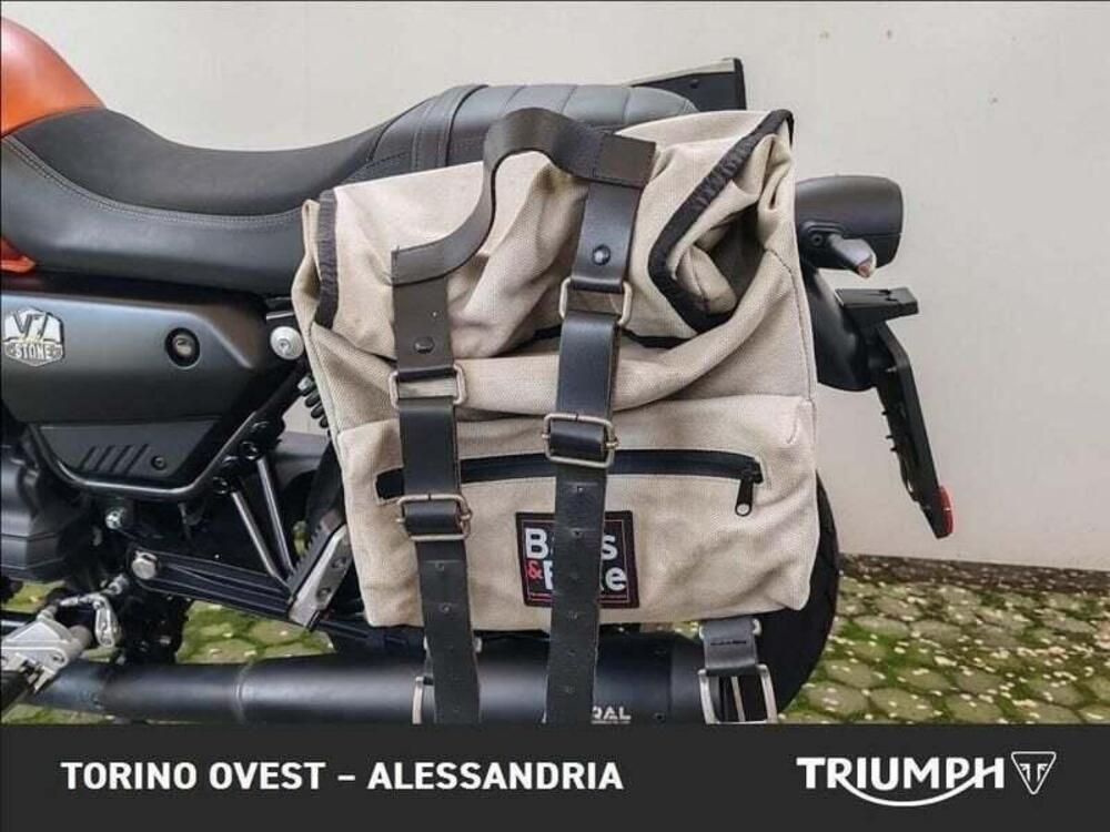 Moto Guzzi V7 Stone (2021 - 24) (7)