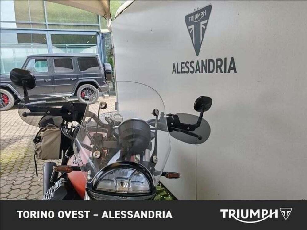 Moto Guzzi V7 Stone (2021 - 24) (6)