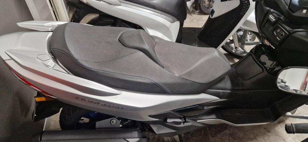 Suzuki Burgman 400 (2022 - 24) (4)