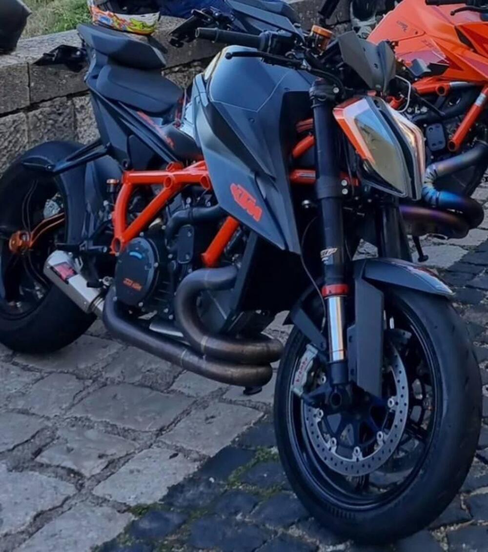 KTM 1290 Super Duke R (2022 - 23) (2)