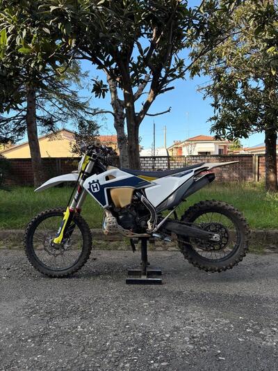 Husqvarna TE 300i (2021) usata