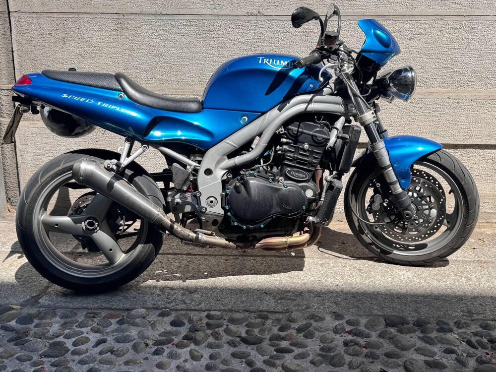 Triumph Speed Triple 955 (1998 - 01) (2)