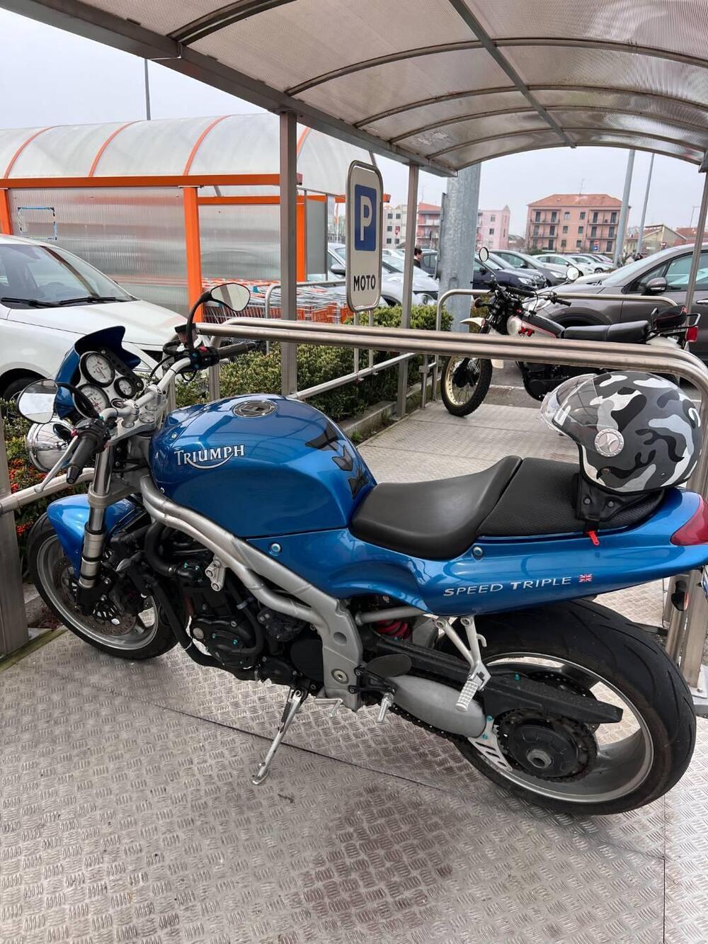 Triumph Speed Triple 955 (1998 - 01) (4)