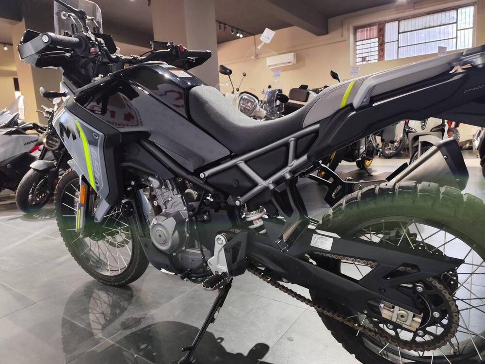 CFMOTO 450MT (2024 - 26) (6)