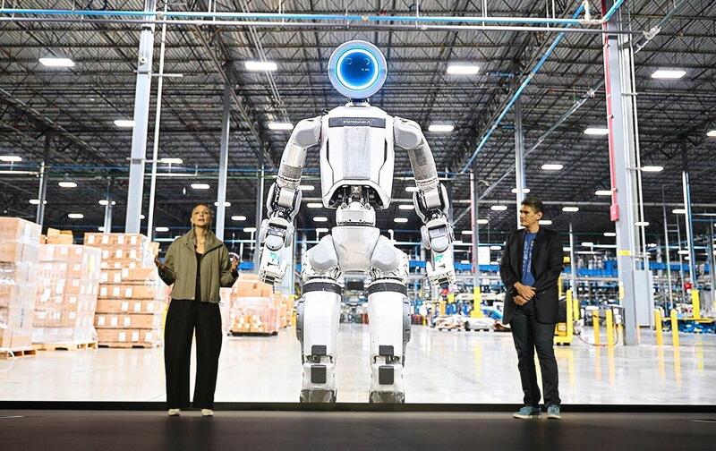 Hyundai porta i robot umanoidi in fabbrica: Atlas lavorer&agrave; accanto agli operai