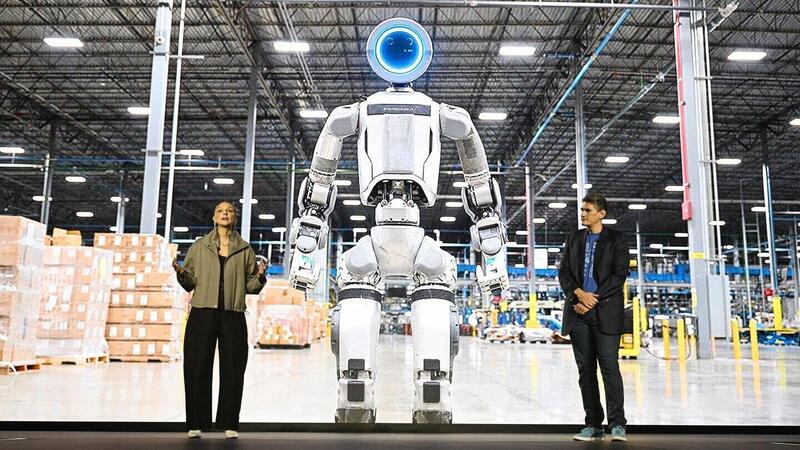 Hyundai porta i robot umanoidi in fabbrica: Atlas lavorer&agrave; accanto agli operai