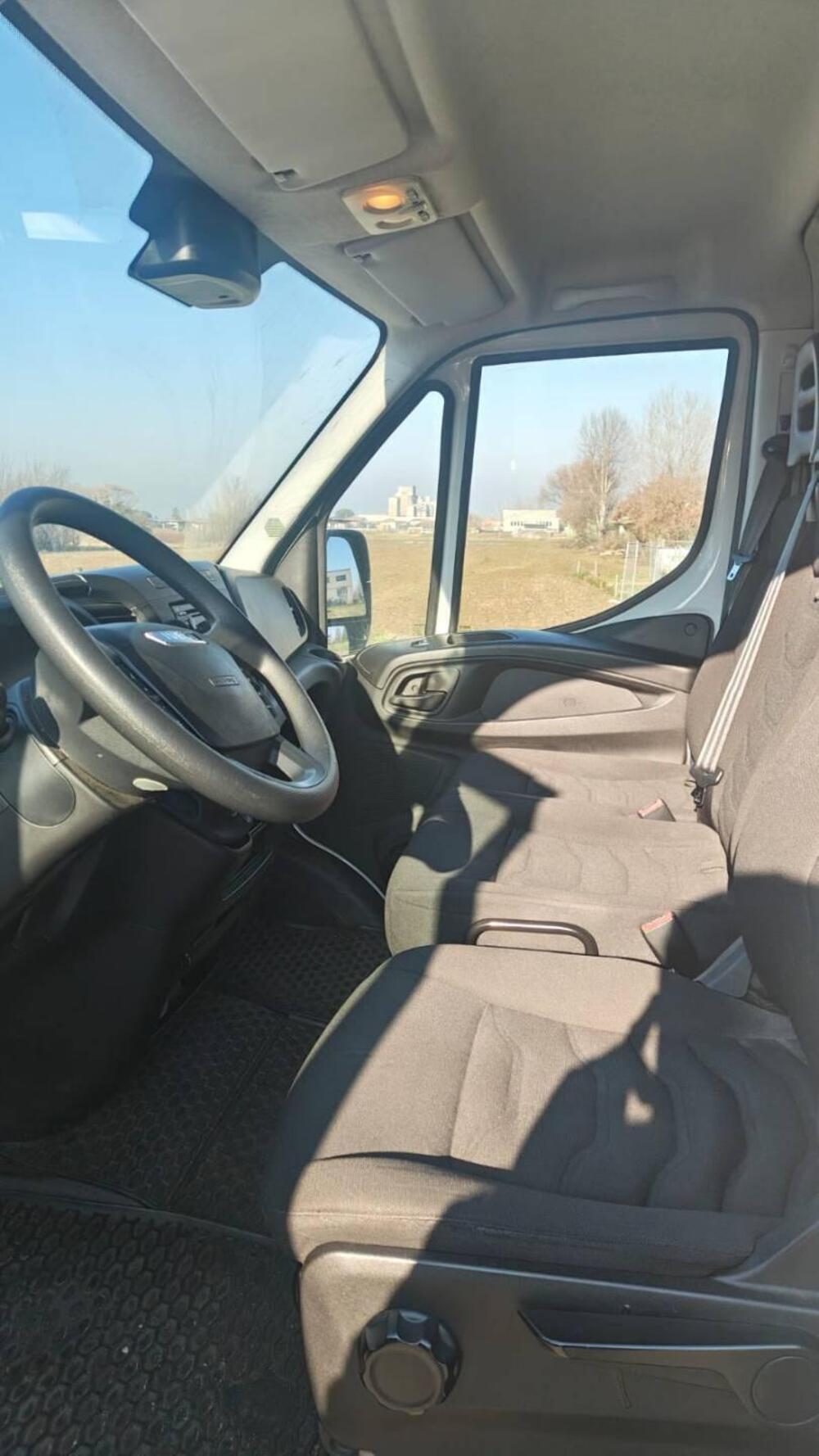 Iveco Daily Furgone usata a Forlì-Cesena (5)