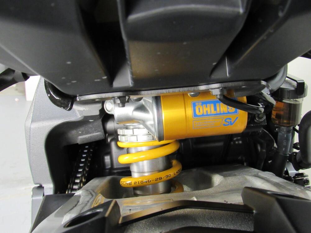 Yamaha MT-10 SP (2022 - 25) (16)