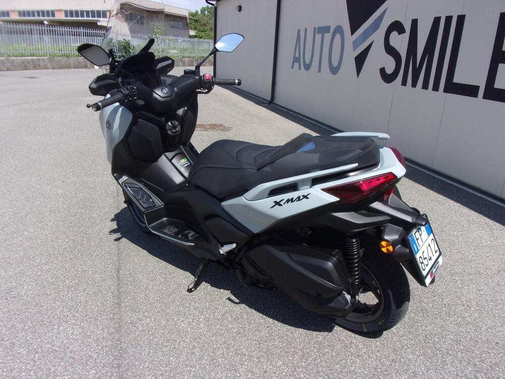 Yamaha X-Max 300 Tech Max+ (2025 - 26) (8)