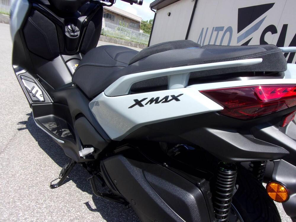 Yamaha X-Max 300 Tech Max+ (2025 - 26) (9)