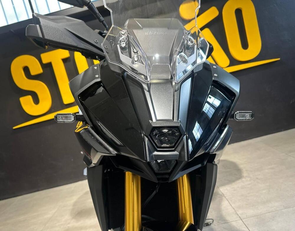 Suzuki GSX-S1000GX Touring (2024 - 26) (9)