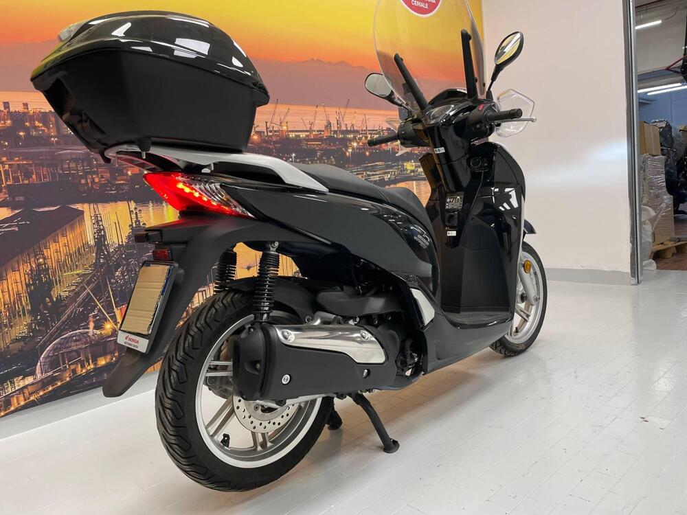 Honda SH 300 i ABS (2016 - 20) (4)