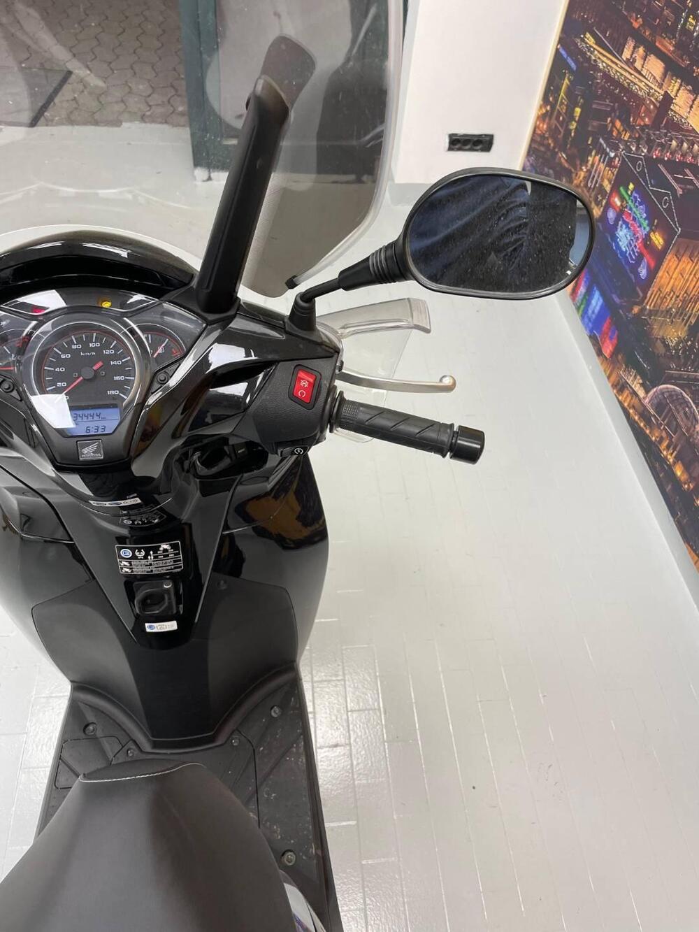 Honda SH 300 i ABS (2016 - 20) (14)