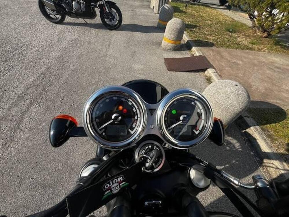 Triumph Bonneville T120 Black Stealth Edition (2024) (4)