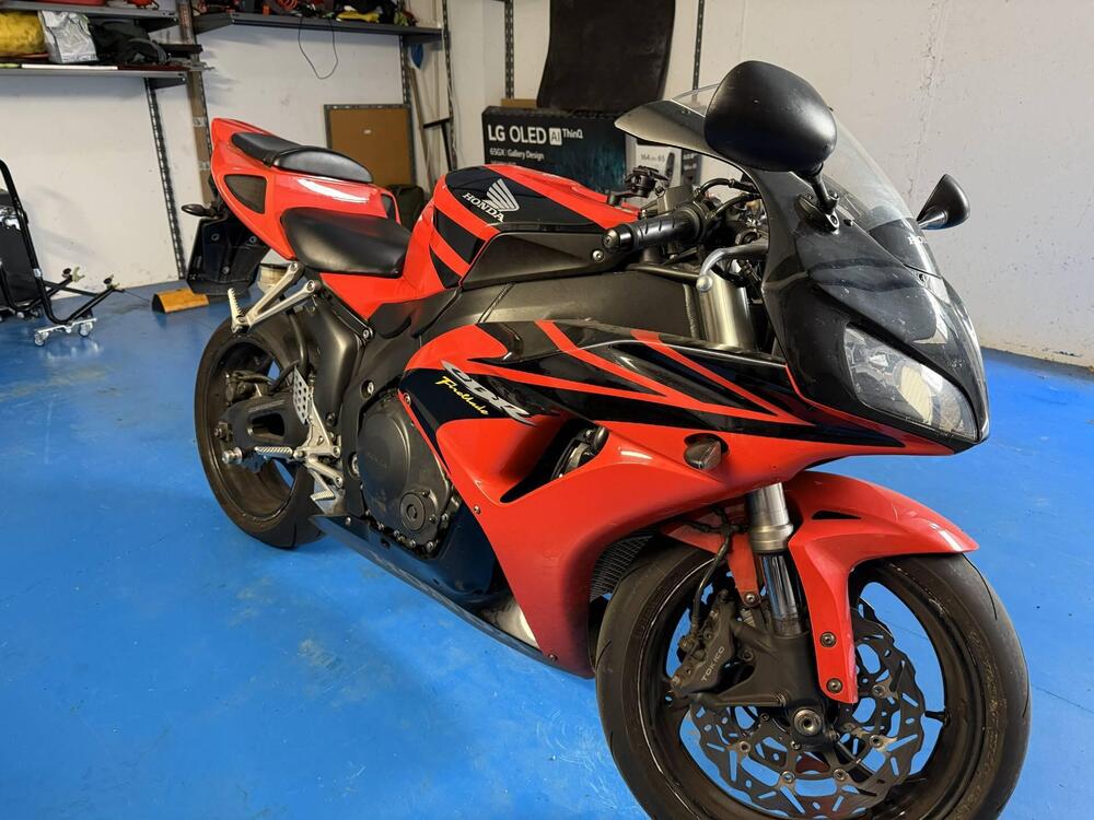 Honda CBR 1000 RR Fireblade (2006 - 07)