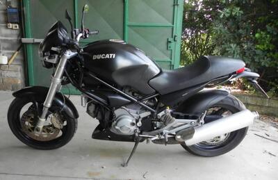 Ducati Monster 620 I.E. Dark (2002) usata