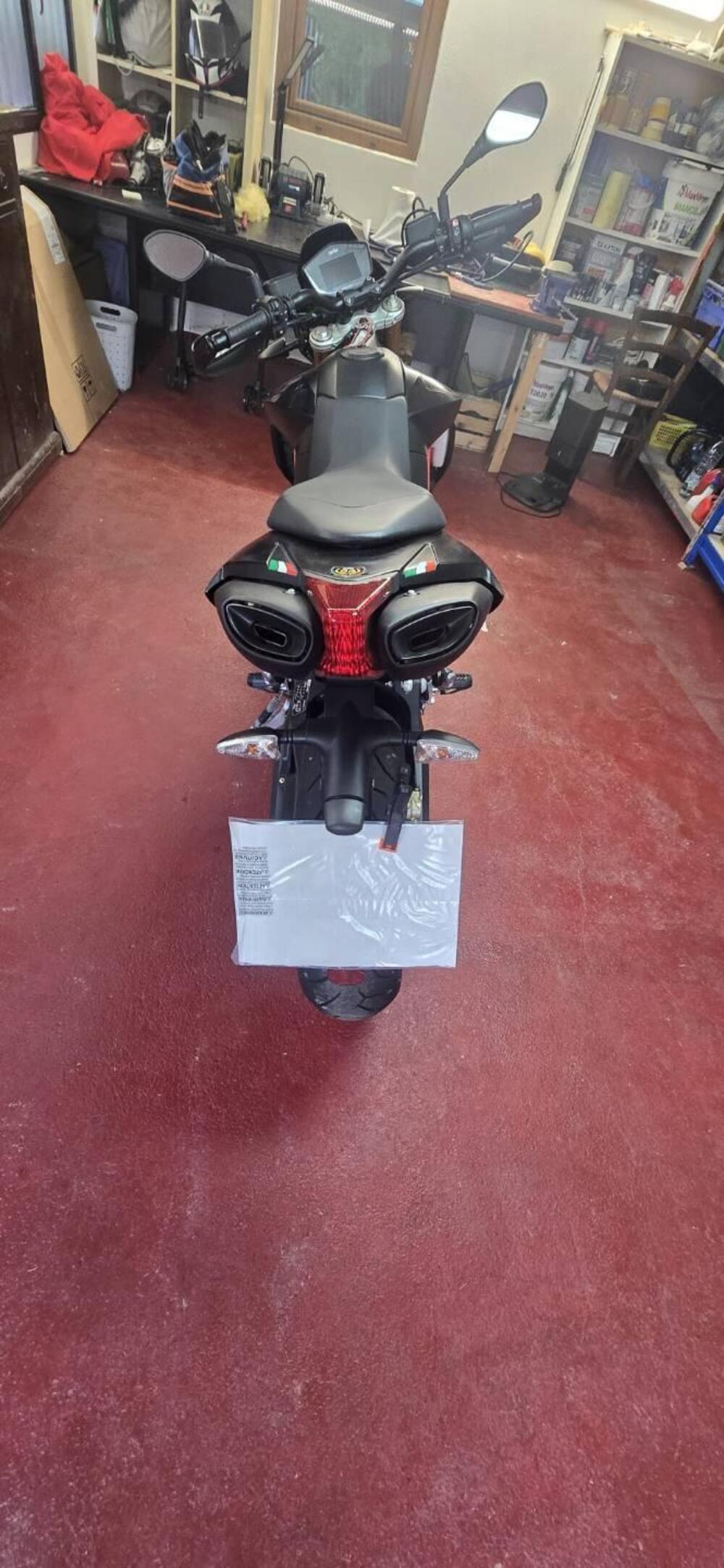 Aprilia Dorsoduro 900 (2017 - 20) (4)