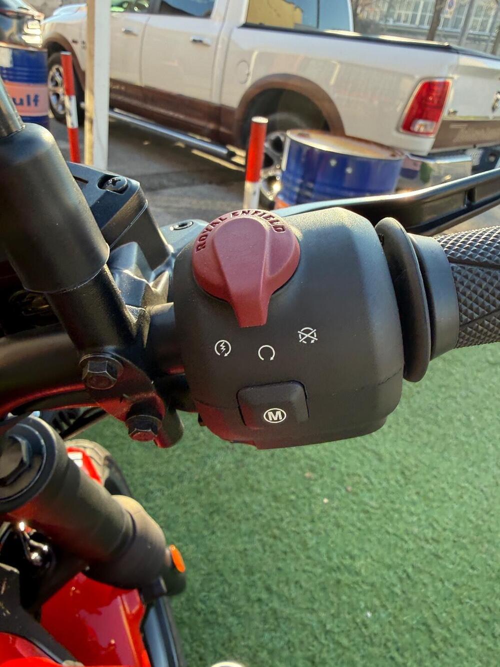 Royal Enfield Guerrilla 450 (2024 - 26) (13)