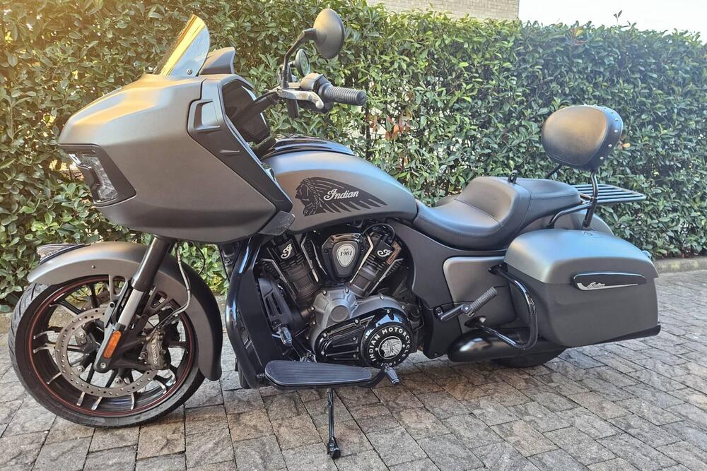 Indian Challenger 1768 Dark Horse (2021 - 25) (2)