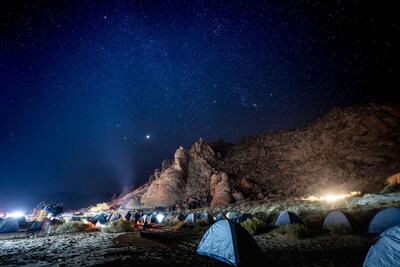 Dakar 2026. T5. Sia maledetta la Marathon! Schareina penalizzato, Al Rajhi out. Sanders, KTM, e Lategan, Toyota, al comando