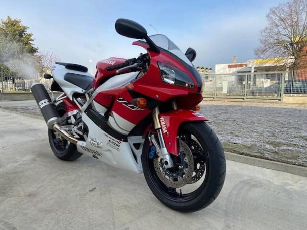 Yamaha YZF R1 (1998 - 99) (4)