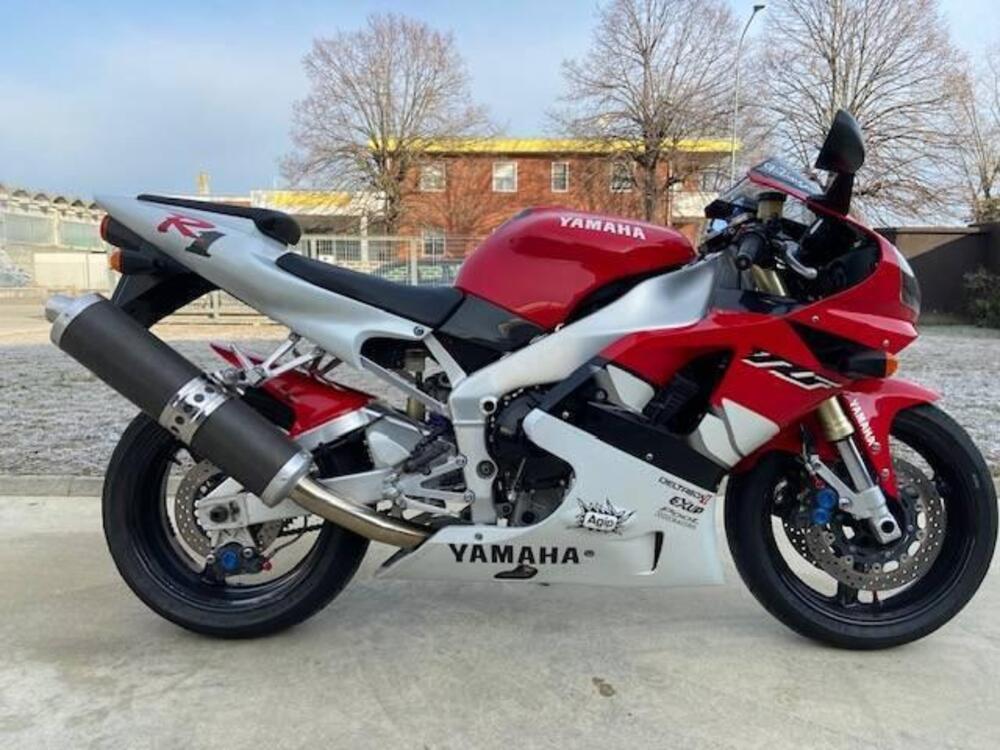 Yamaha YZF R1 (1998 - 99) (5)