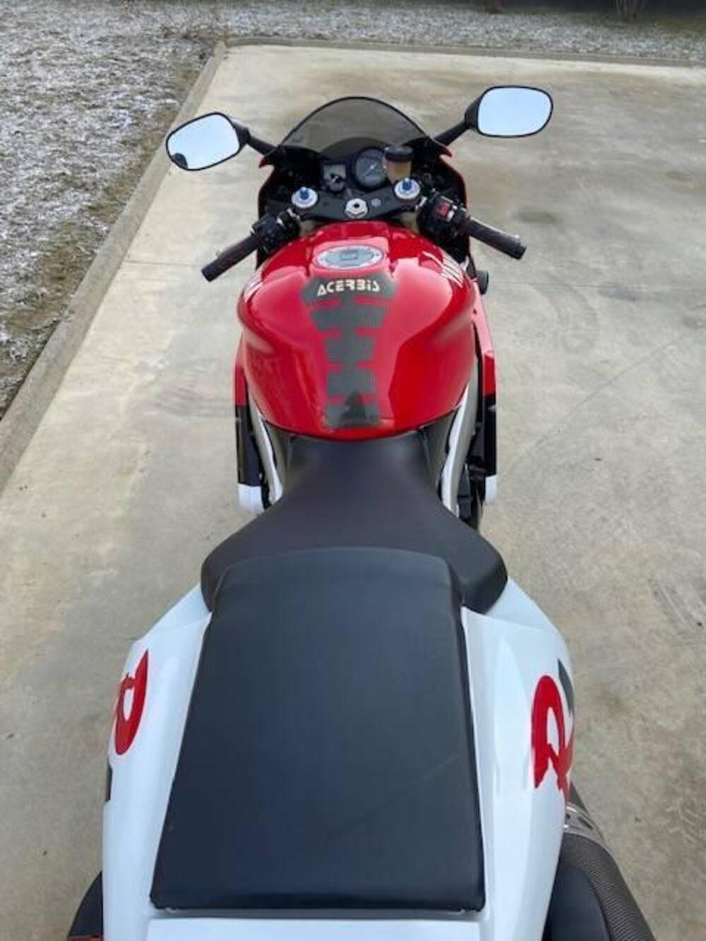 Yamaha YZF R1 (1998 - 99) (9)