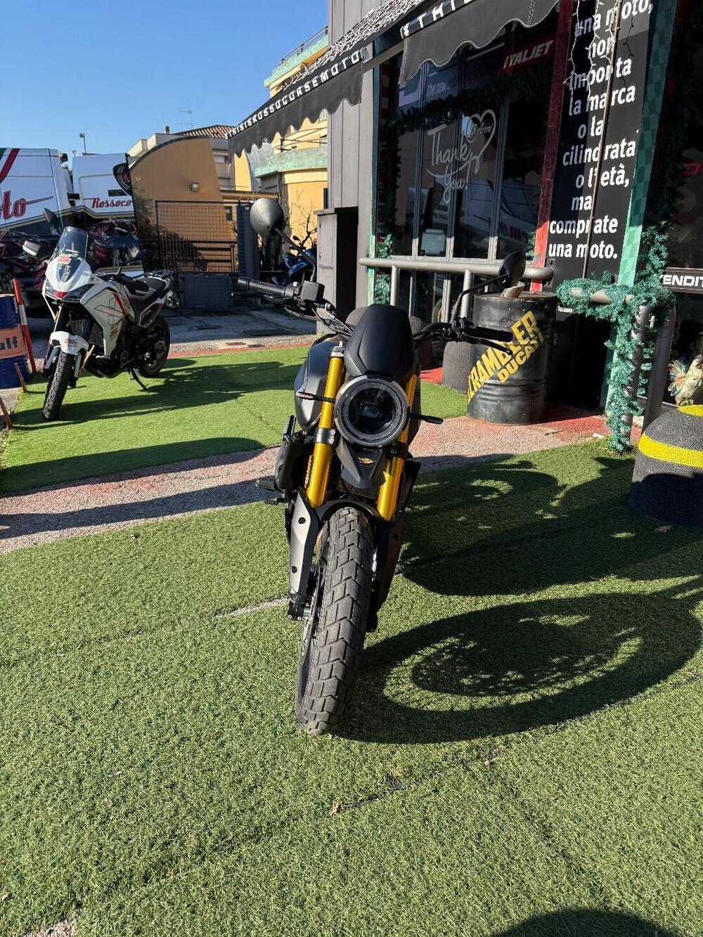 Moto Morini SEIEMMEZZO SCR (2022 - 26) (6)