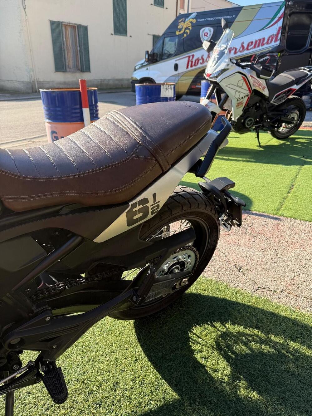 Moto Morini SEIEMMEZZO SCR (2022 - 26) (12)