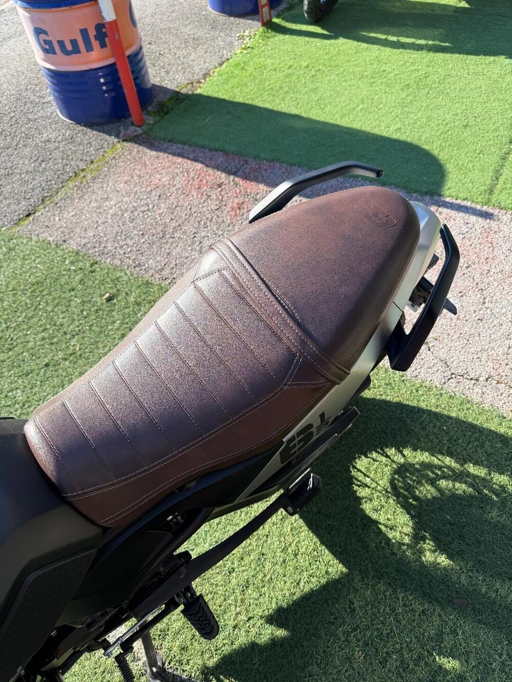 Moto Morini SEIEMMEZZO SCR (2022 - 26) (13)