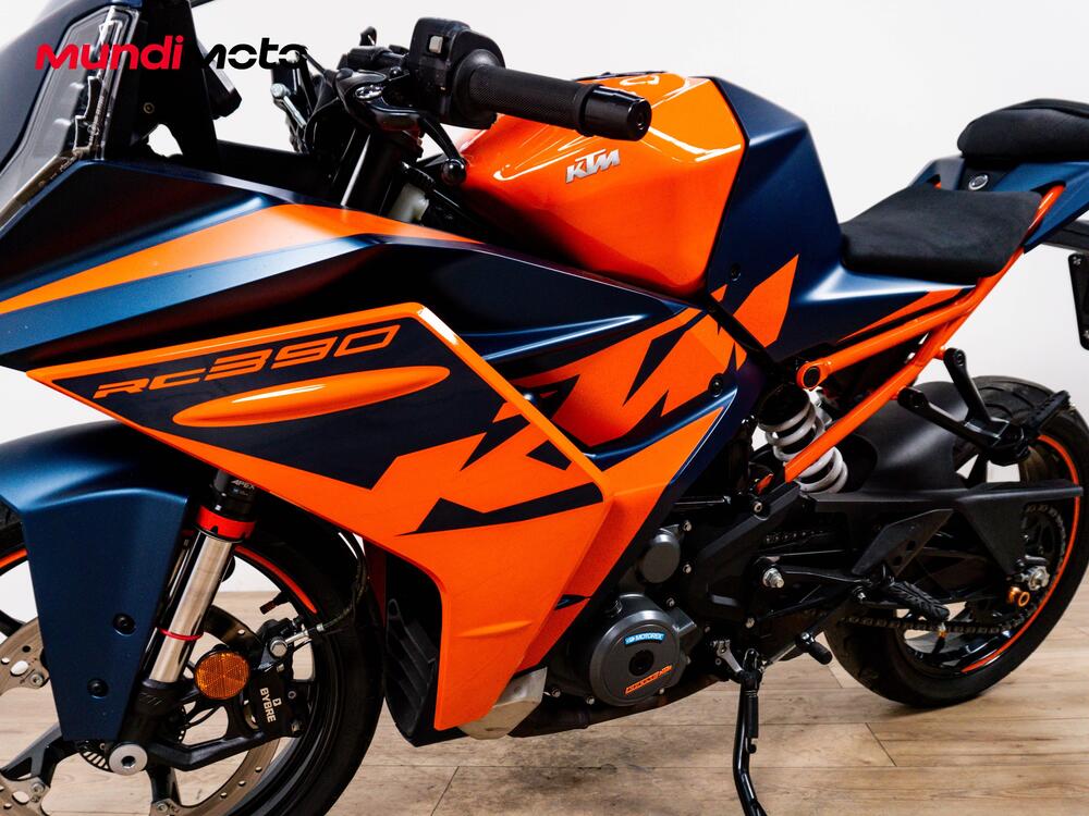 KTM RC 390 (2022 - 26) (9)