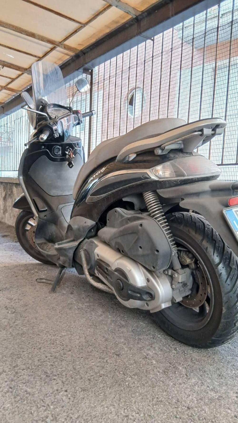 Piaggio Beverly Tourer 400 (2008 - 11) (3)