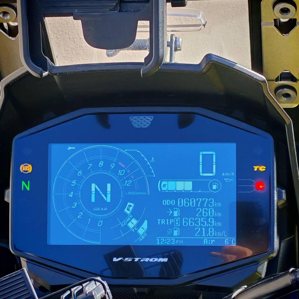 Suzuki V-Strom 1050XT (2020 - 23) (2)