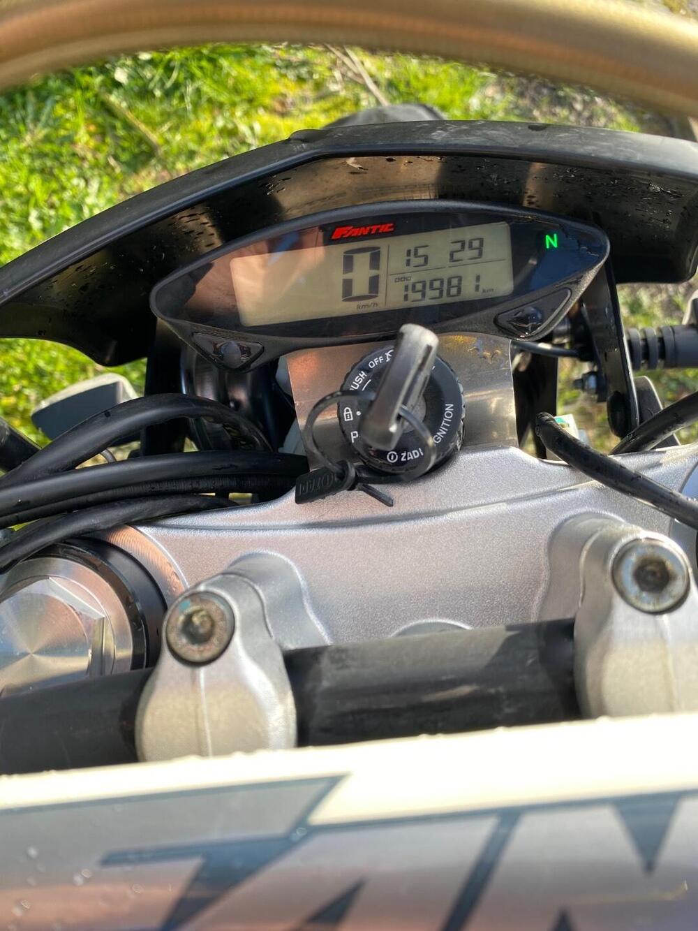 Fantic Motor Motard 50 Performance 2t (2020) (4)