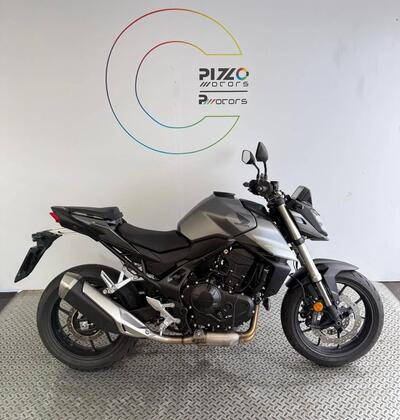 Honda CB 750 Hornet (2025) usata
