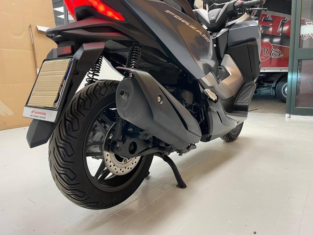Honda Forza 350 (2022 - 24) (11)