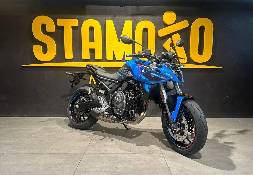 Suzuki GSX-8S (2025 - 26) (2)