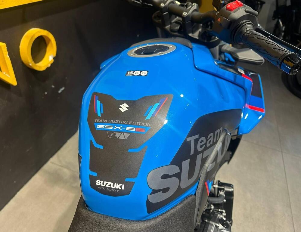 Suzuki GSX-8S (2025 - 26) (5)