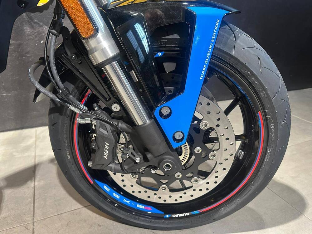 Suzuki GSX-8S (2025 - 26) (9)