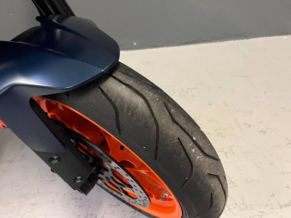 KTM 890 Duke R (2022 - 23) (18)